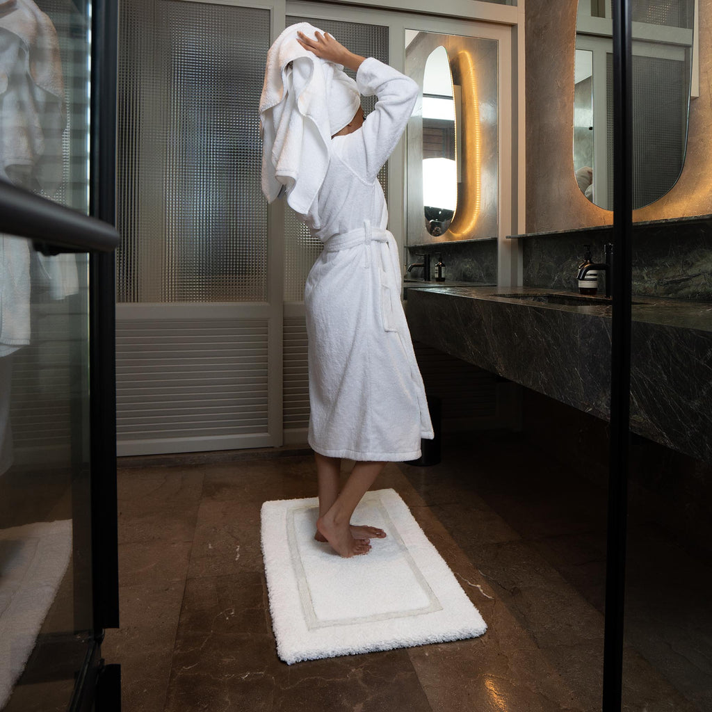 Luxury Ultraplush Cotton Bath Mat – White
