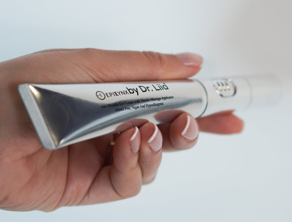 Cooling Depuffing Eye Cream with Massage Applicator