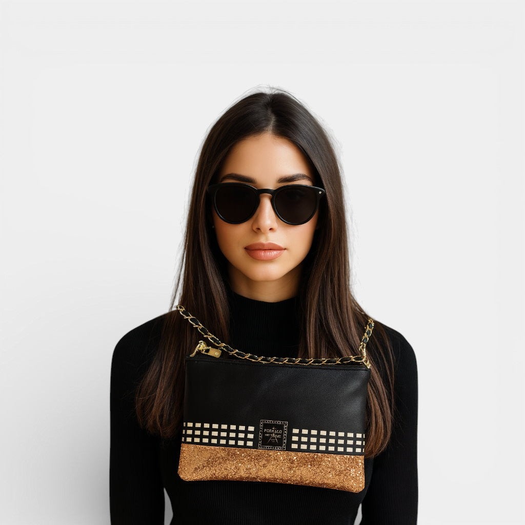 SIGNATURE CROSSBODY POUCH