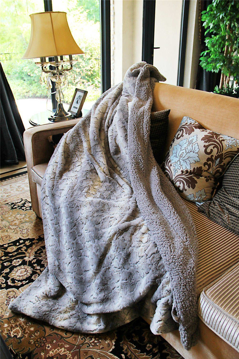 Silver Snow Giraffe Faux Fur Throw Blanket
