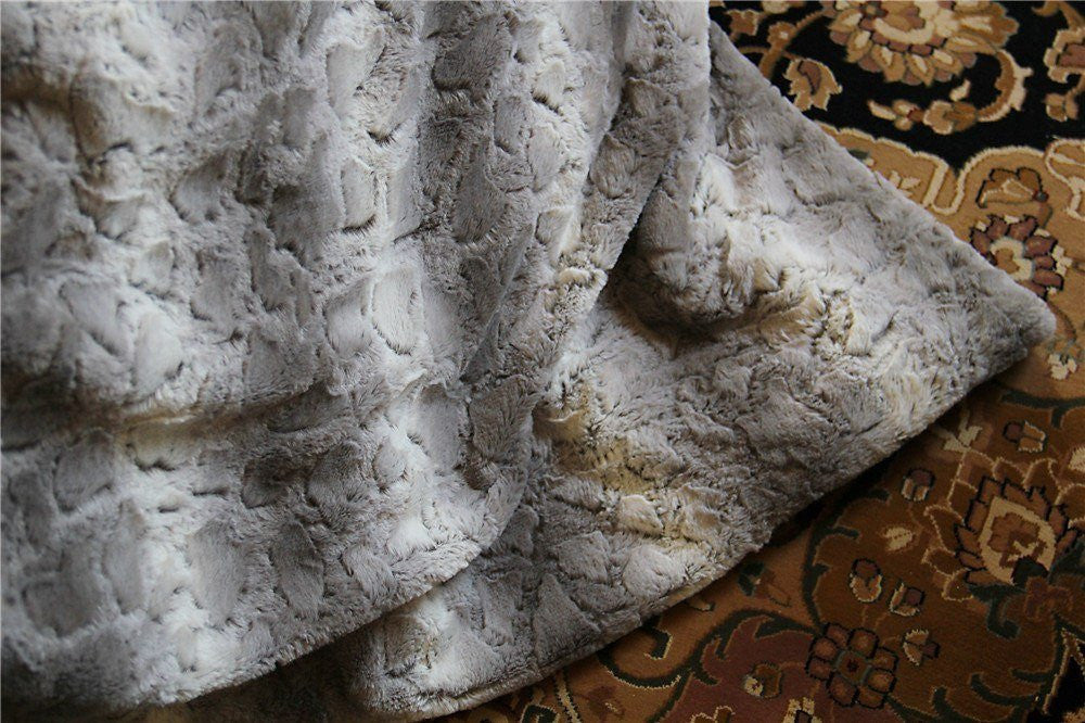 Silver Snow Giraffe Faux Fur Throw Blanket