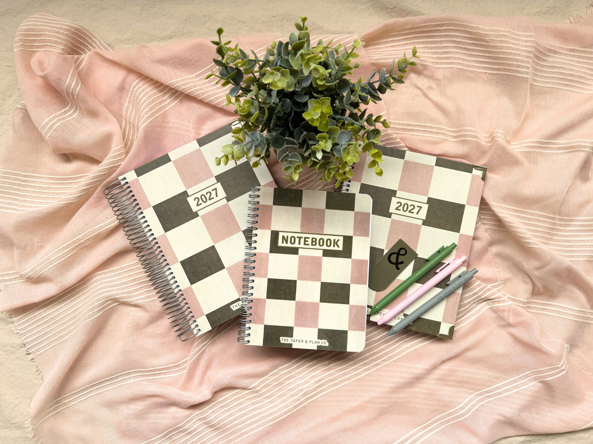 2027 Checkered Daily Planner