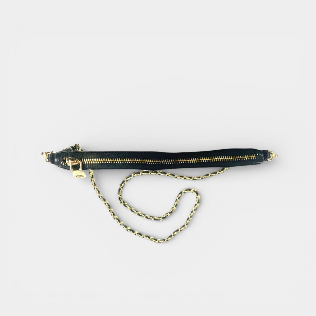 SIGNATURE CROSSBODY POUCH