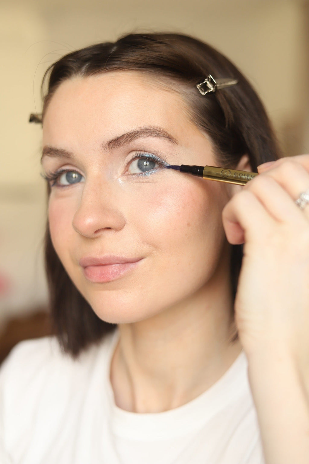 Crease-Proof Shimmer Liquid Eyeshadow