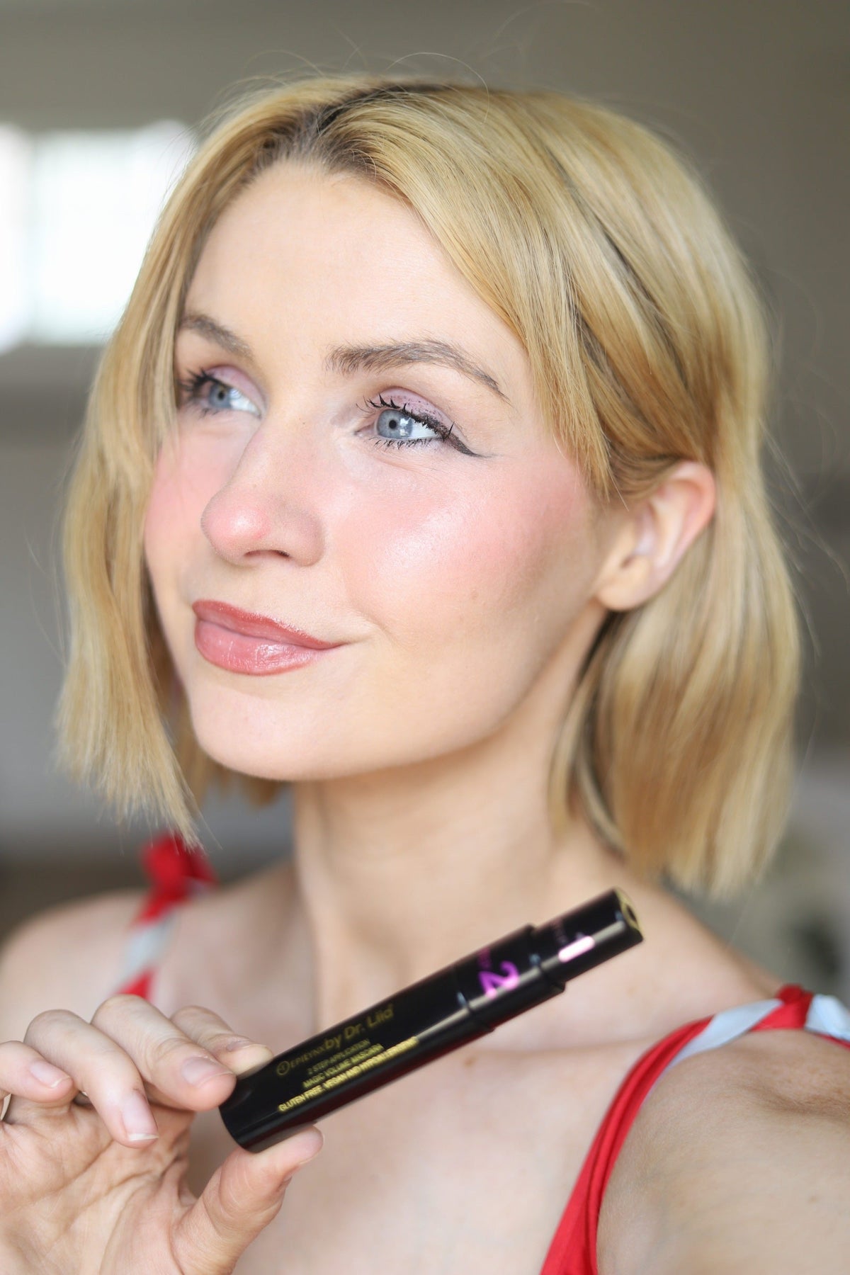 Lengthening & Volumizing Mascara for Thinning Lashes