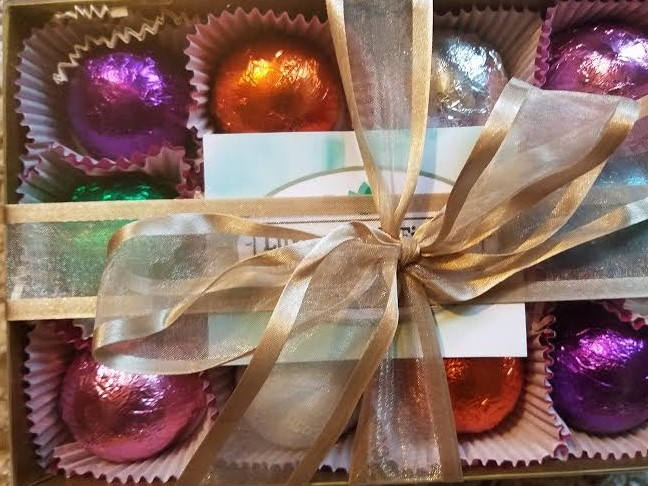 Gift Set with 12 Luxury Bath Bombs Best Sellers - foil wrapped 1.6 oz bath bombs, perfect for gift giving or keeping for yourself